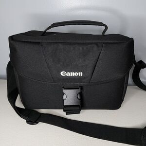 Canon 200ES Camera Shoulder Bag - Black (3897C001)